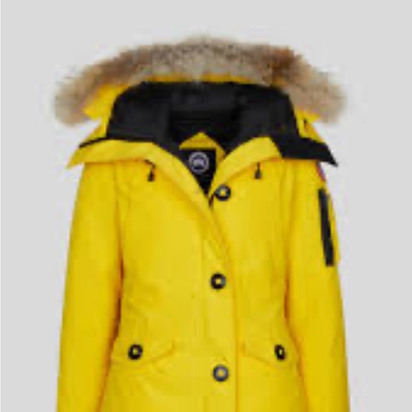 Canada Goose Jackets & Blazers - Canada Goose Yellow Fur-Trimmed Parka. Size XS.